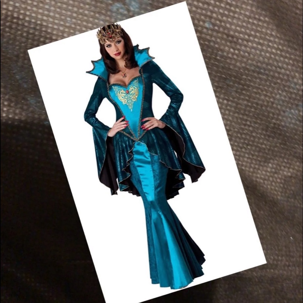 Halloween costume medieval evil/ sexy queen NIP